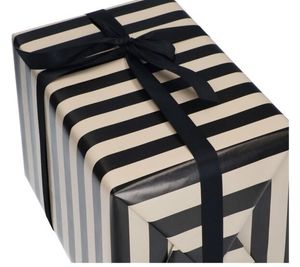 Hovedbilde Gavepapir Classic svart beige 38cm x 150m